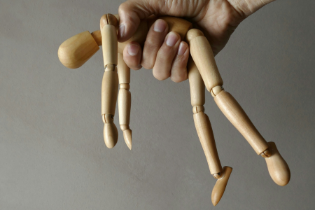 Violence conjugale et milieux de travail : des formations gratuites pour soutenir les employeurs